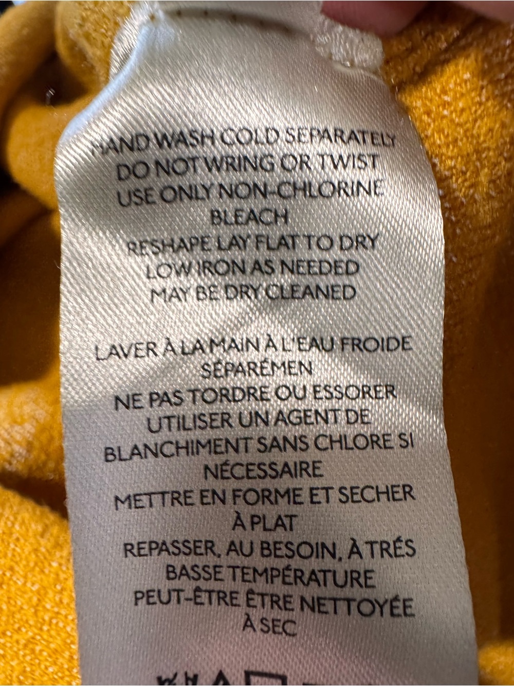 Maeve by Anthropologie Mustard Sweater with White Seahorse Motif - sz medium - Picture 10 of 11